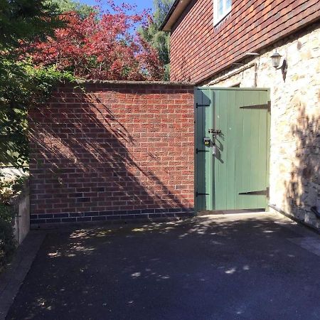 Quiet Residential Road, Short Walk To Hospital Derby Exterior foto